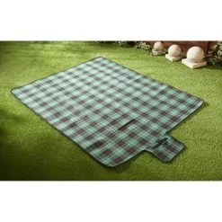 B&M Tartan Picnic Rug - Green