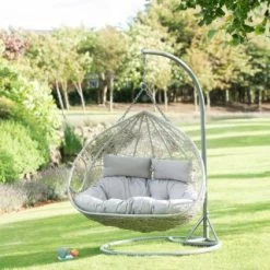 B&M Siena Hanging Snuggle Egg Chair