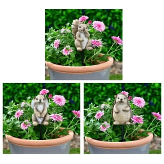 B&M Carved Wood Effect Garden Plant Pot Stick - Hedgehog - Image 2